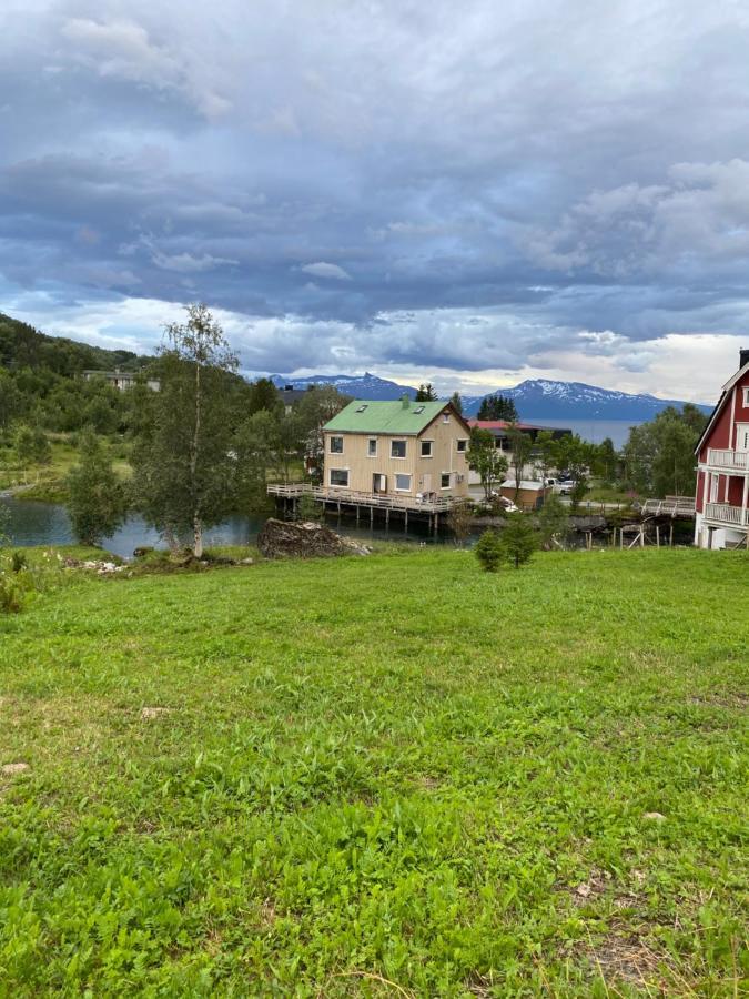 House On The Lake 보겐 외부 사진