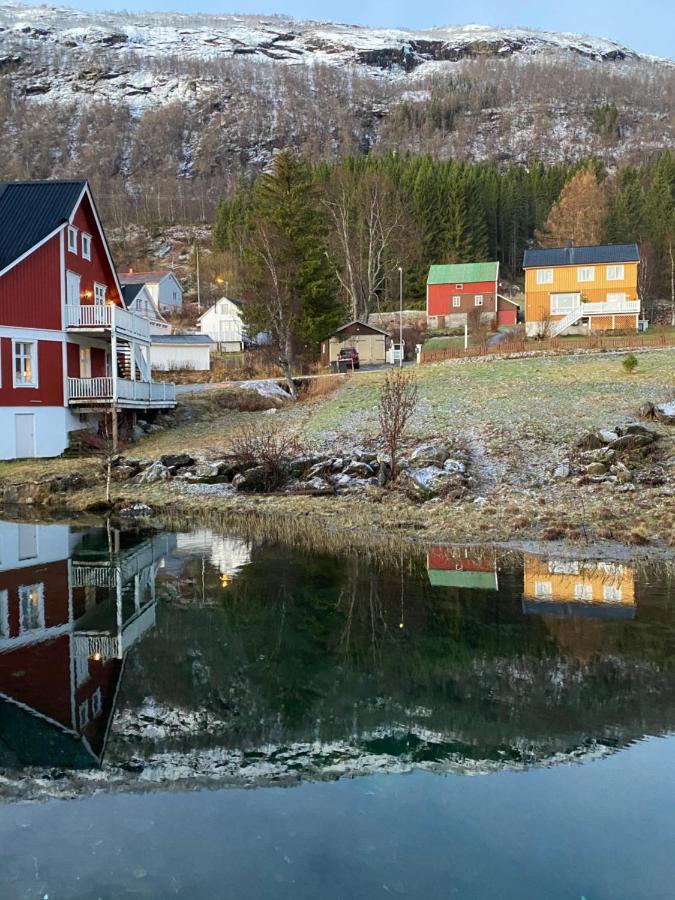 House On The Lake 보겐 외부 사진